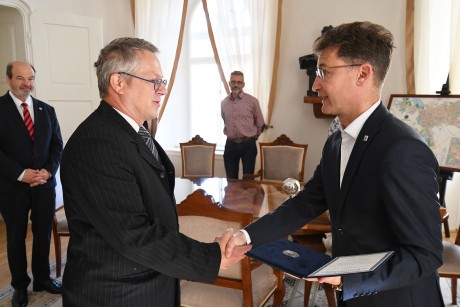 34 éve Székesfehérvár szolgálatában